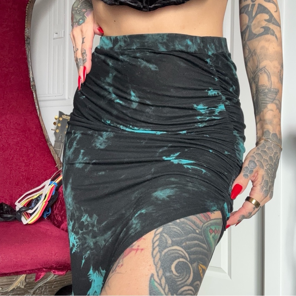Ocean skirt